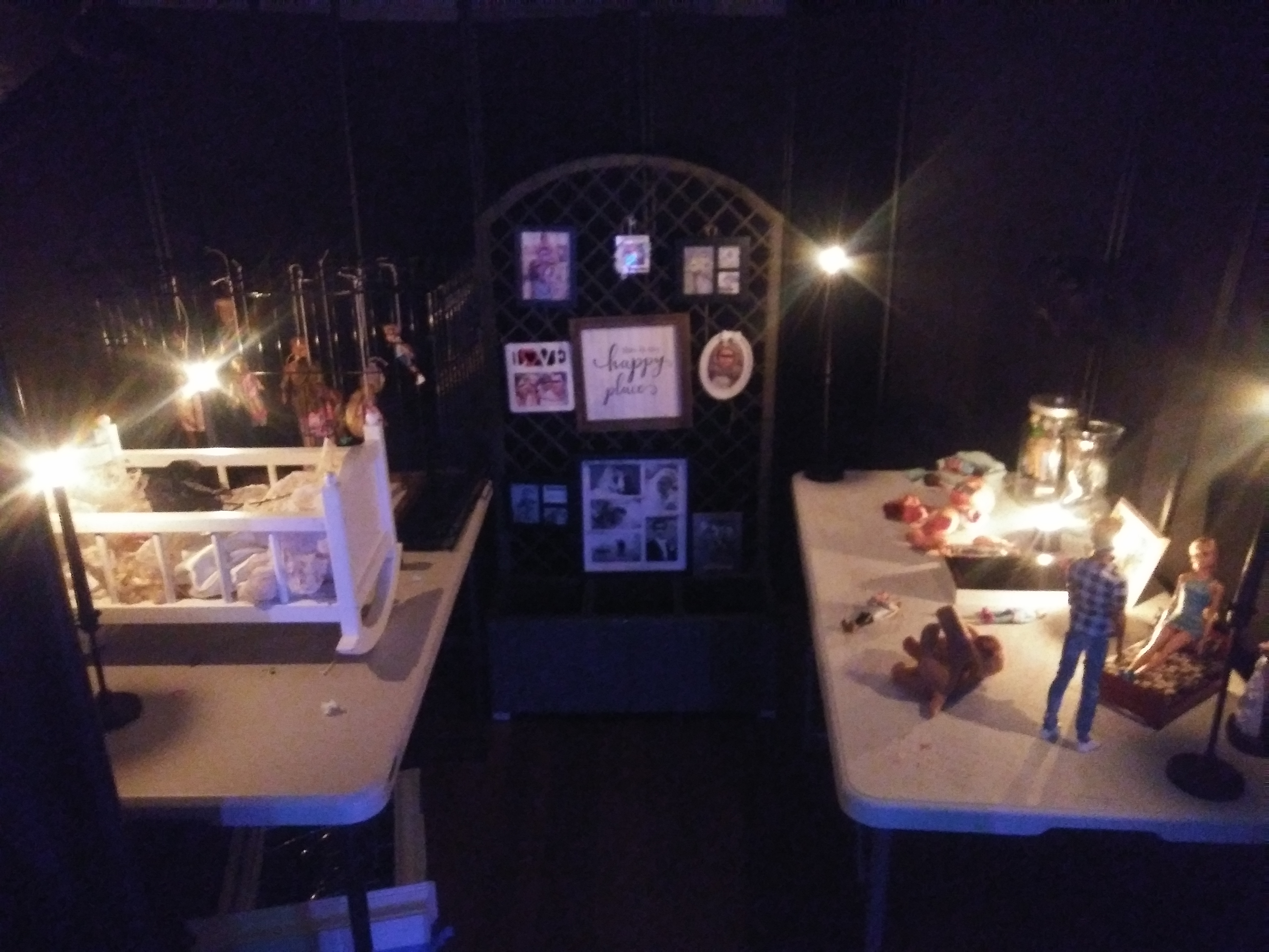 display in dark room